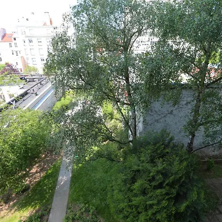 Stylish Flat In Buttes-Chaumont ! Lägenhet Paris